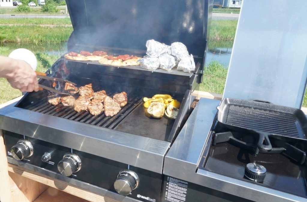 Lamb chops with Grate Goods sweet rub